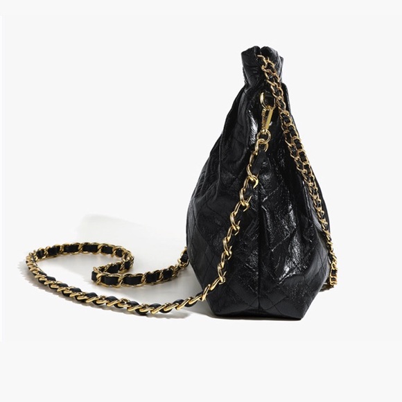 Quilted Black Shoulder Bag Gold Chain Strap Commense - Picture 3 of 6